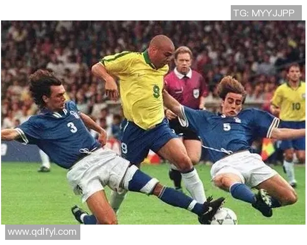 巴西著名前锋巨星的荣耀与挑战及其对世界足球的深远影响