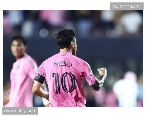 西班牙当家球星助力球队崛起 展现出色球技引领足球风潮 西班牙当家球星助力球队崛起 展现出色球技引领足球风潮