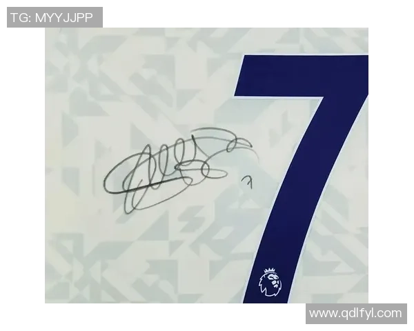 足球明星亲签球星热潮揭秘 名将亲自签名球衣如何影响球迷市场