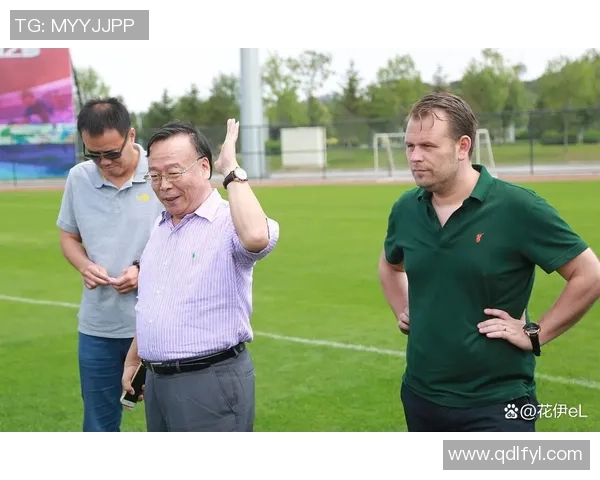 足球球星是否需要经纪人？他们如何选择和与经纪人合作