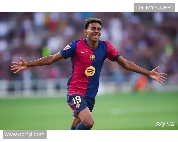 足球球星赛前入场便装造型彰显个性潮流引领时尚风向